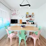 Moradia Com Escada, Jardim E Piscina Vakantiehuis *