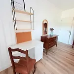 Vakantiehuis Moradia Com Escada, Jardim E Piscina *