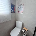 Vakantiehuis Moradia Com Escada, Jardim E Piscina
