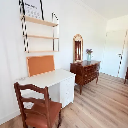 Дом отдыха Moradia Com Escada, Jardim E Piscina, 3kms *
