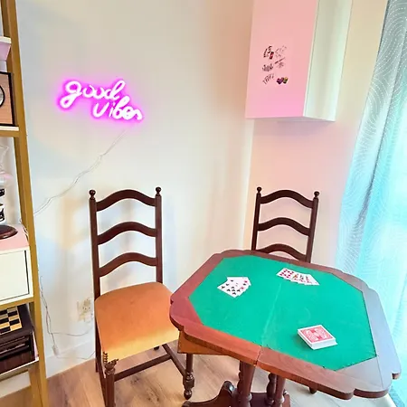 Moradia Com Escada, Jardim E Piscina, 3kms Casa vacanze *