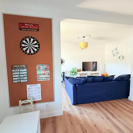 度假居 Moradia Com Escada, Jardim E Piscina, 3kms *