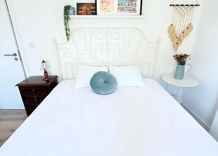 Moradia Com Escada E Jardim, Piscina Maio 2026 بيت للعطل *