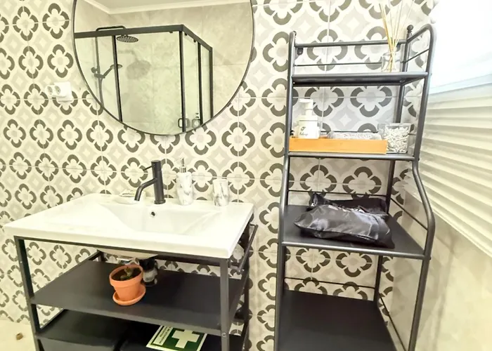 بيت للعطل Moradia Com Escada E Jardim, Piscina Maio 2026 *